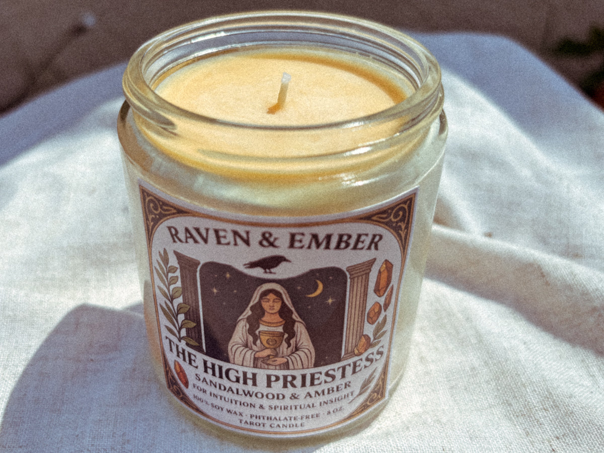 The High Priestess Tarot Candle | Sandalwood & Amber 8oz